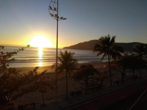 APTO. BEIRA MAR EM BAL. CAMBORIU